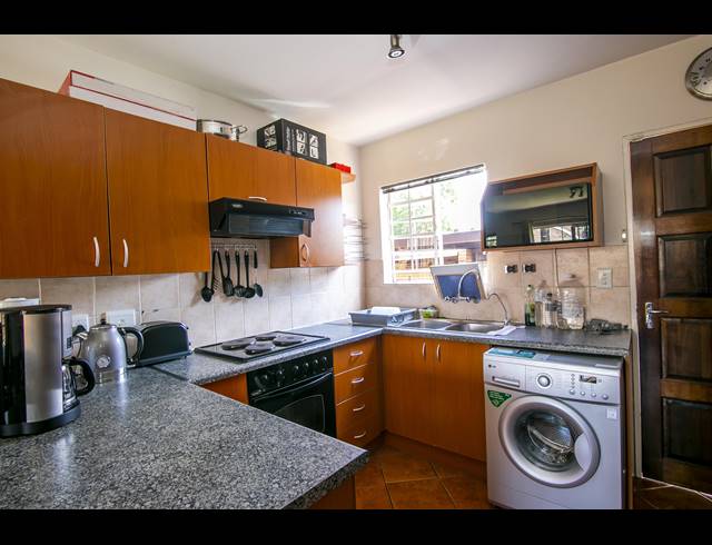 2 BEDROOM DUPLEX TO LET IN WILGEHEUWEL